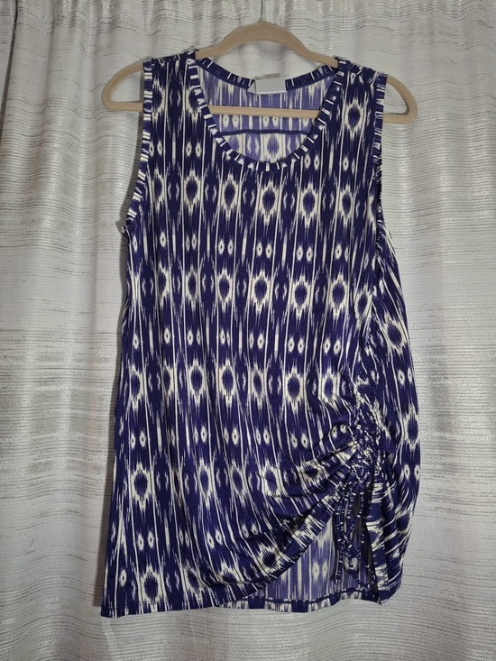 Athleta Tops - Athleta XL Blue and Cream Ikat-Print Performance Tank